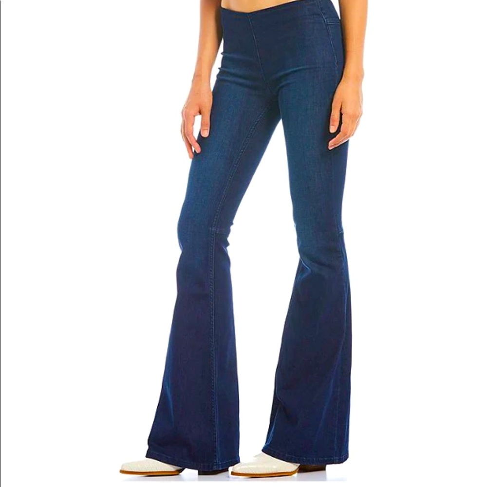 Free People Gummy flared pull on jeans